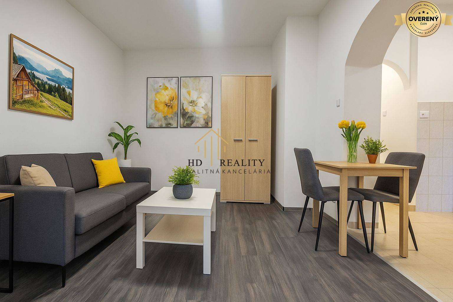 zariadená izba štefultov.jpg