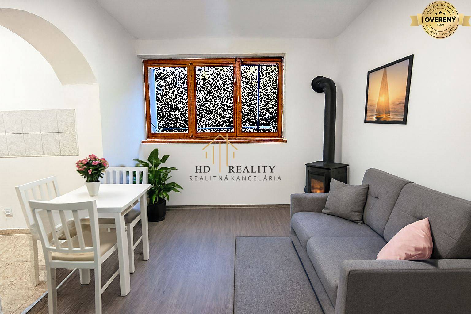 izba s oknom viz.jpg