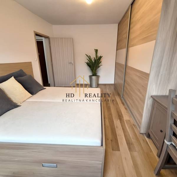 Obrázok WhatsApp 2025-12-03 o 10.57.12_76b6633e.jpg