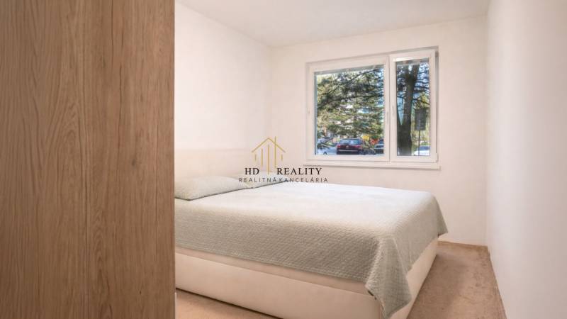 WhatsApp Image 2026-04-19 at 19.36.49 (1).jpg