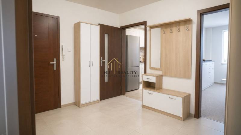 WhatsApp Image 2026-04-19 at 19.36.48 (2).jpg