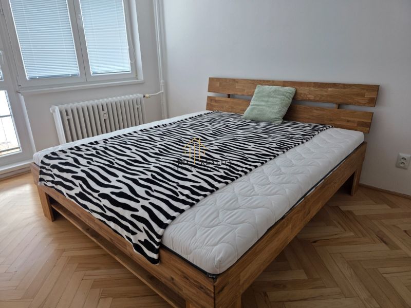 HD REALITY, prenájom, dvojizbový byt, Trieda SNP, Banská Bystrica