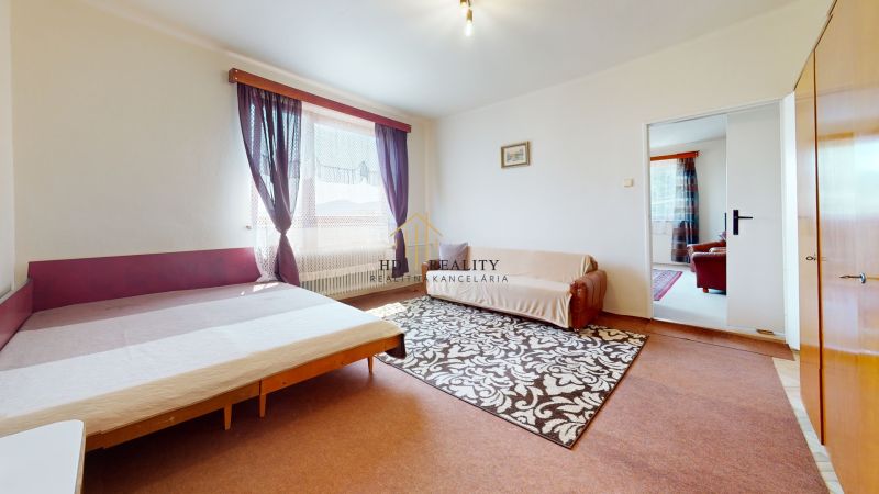 Bedroom (3).jpg