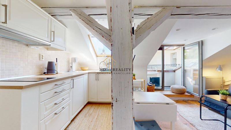 HD REALITY, prenájom,  jednoizbový apartmán v centre Banskej Štiavnice