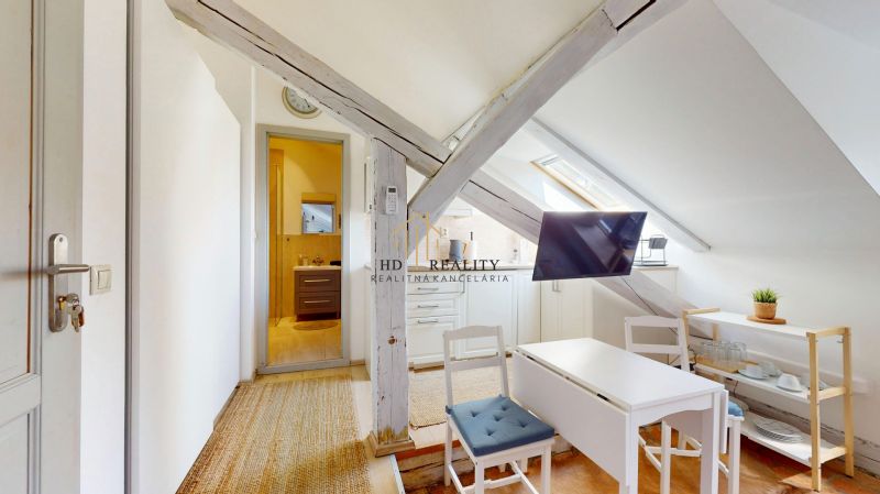 HD REALITY, prenájom,  jednoizbový apartmán v centre Banskej Štiavnice