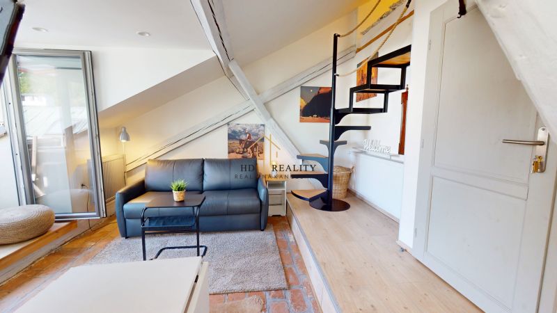 HD REALITY, prenájom,  jednoizbový apartmán v centre Banskej Štiavnice