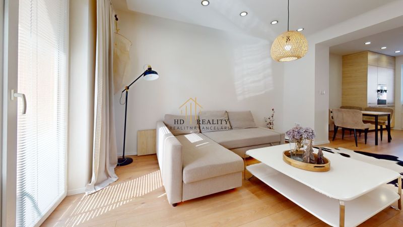 Living-Room1.jpg