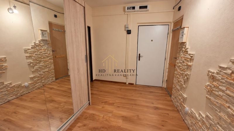 HD REALITY, predaj , Trojizbový byt v obci Závada